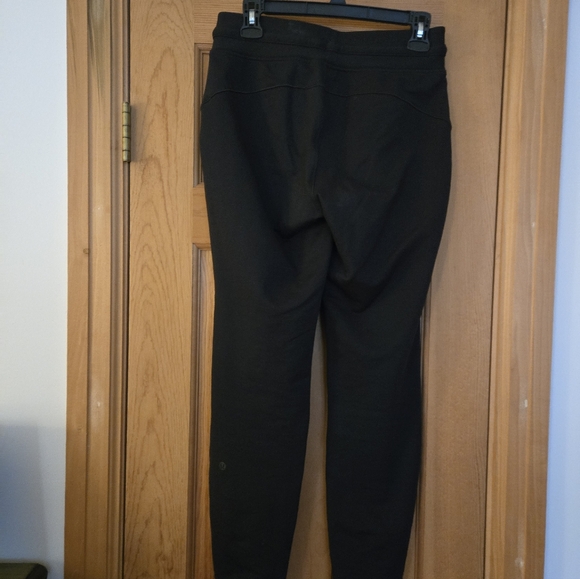 Lululemon Black Jogger Sweatpants Sz 6 - Picture 3 of 5